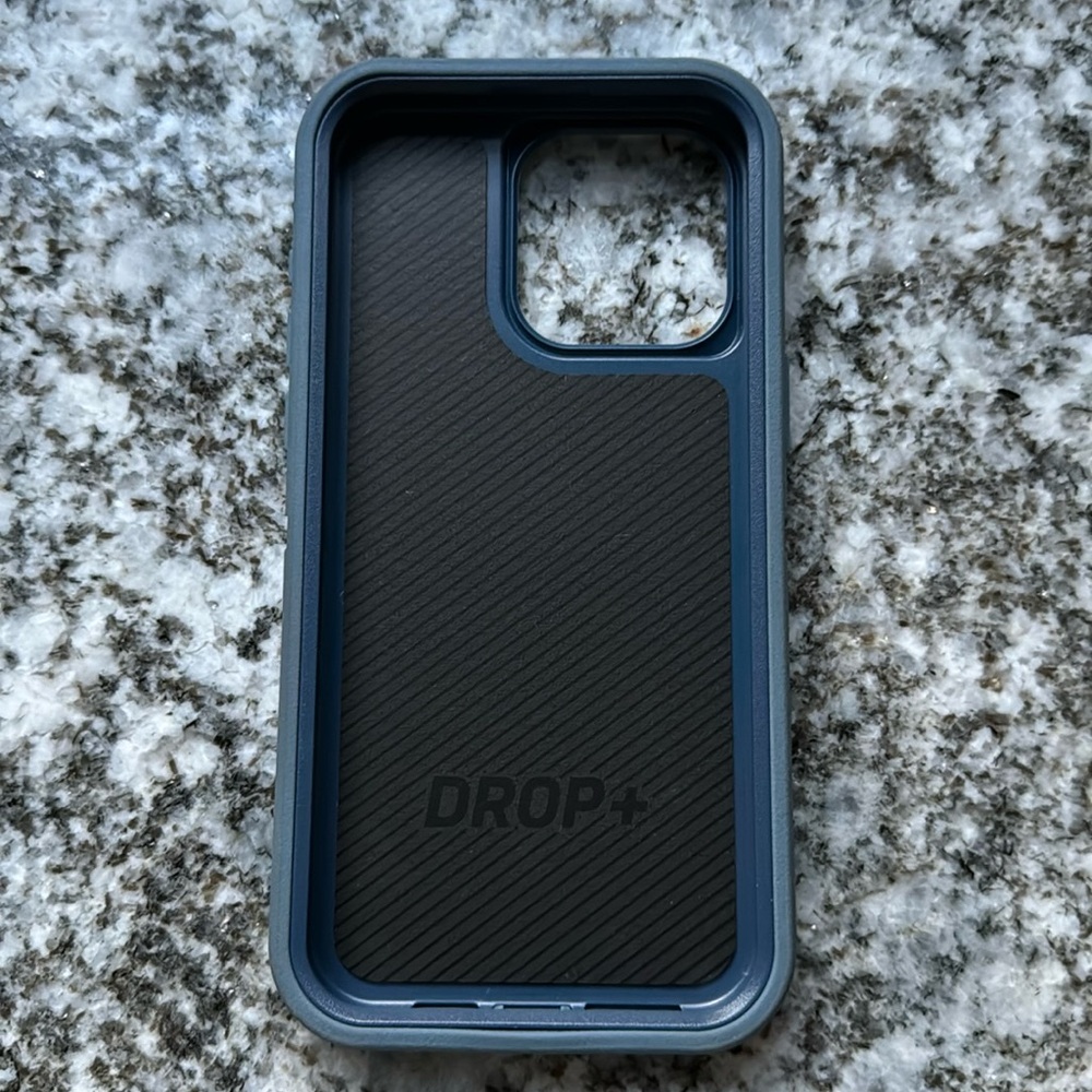 Otter Box  I Phone 15 Pro Max Defender Series I Phone 15 Pro Max. EUC